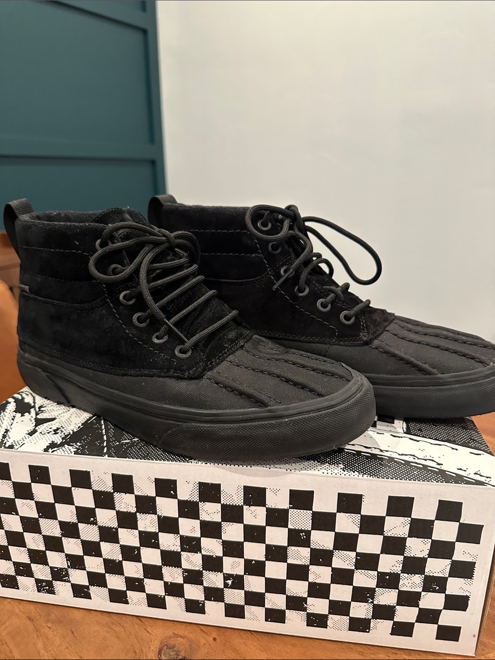 Men's Vans Black High-Top Canvas & Suede Lace-Up Boots